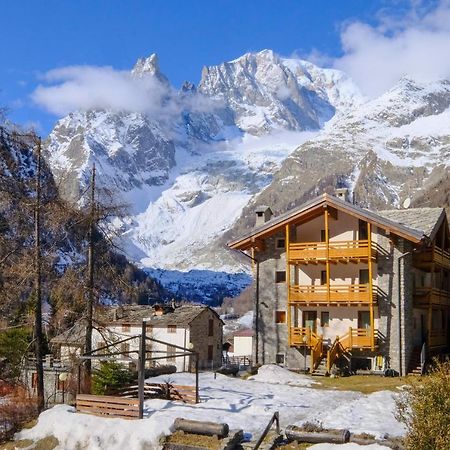 Hotel Aigle Courmayeur Buitenkant foto
