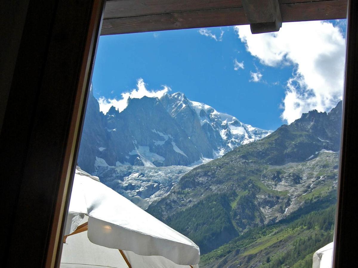 Hotel Aigle Courmayeur Buitenkant foto