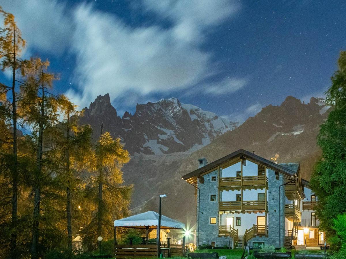 Hotel Aigle Courmayeur Buitenkant foto