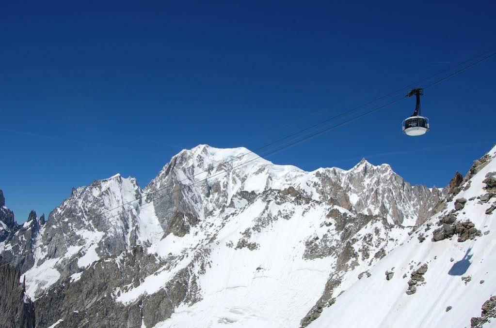 Hotel Aigle Courmayeur Buitenkant foto