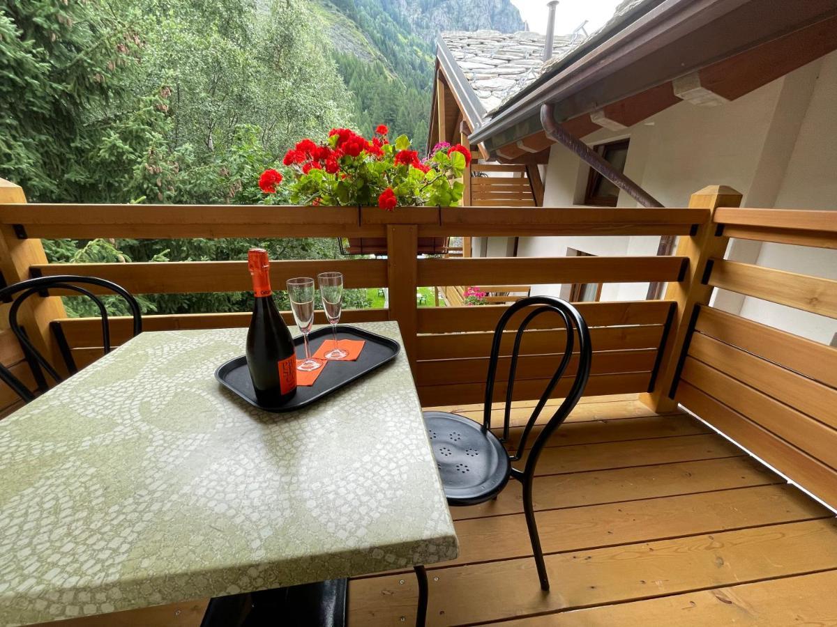 Hotel Aigle Courmayeur Buitenkant foto