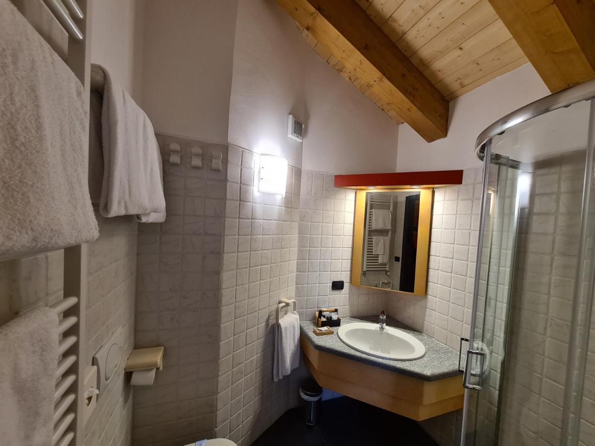 Hotel Aigle Courmayeur Buitenkant foto