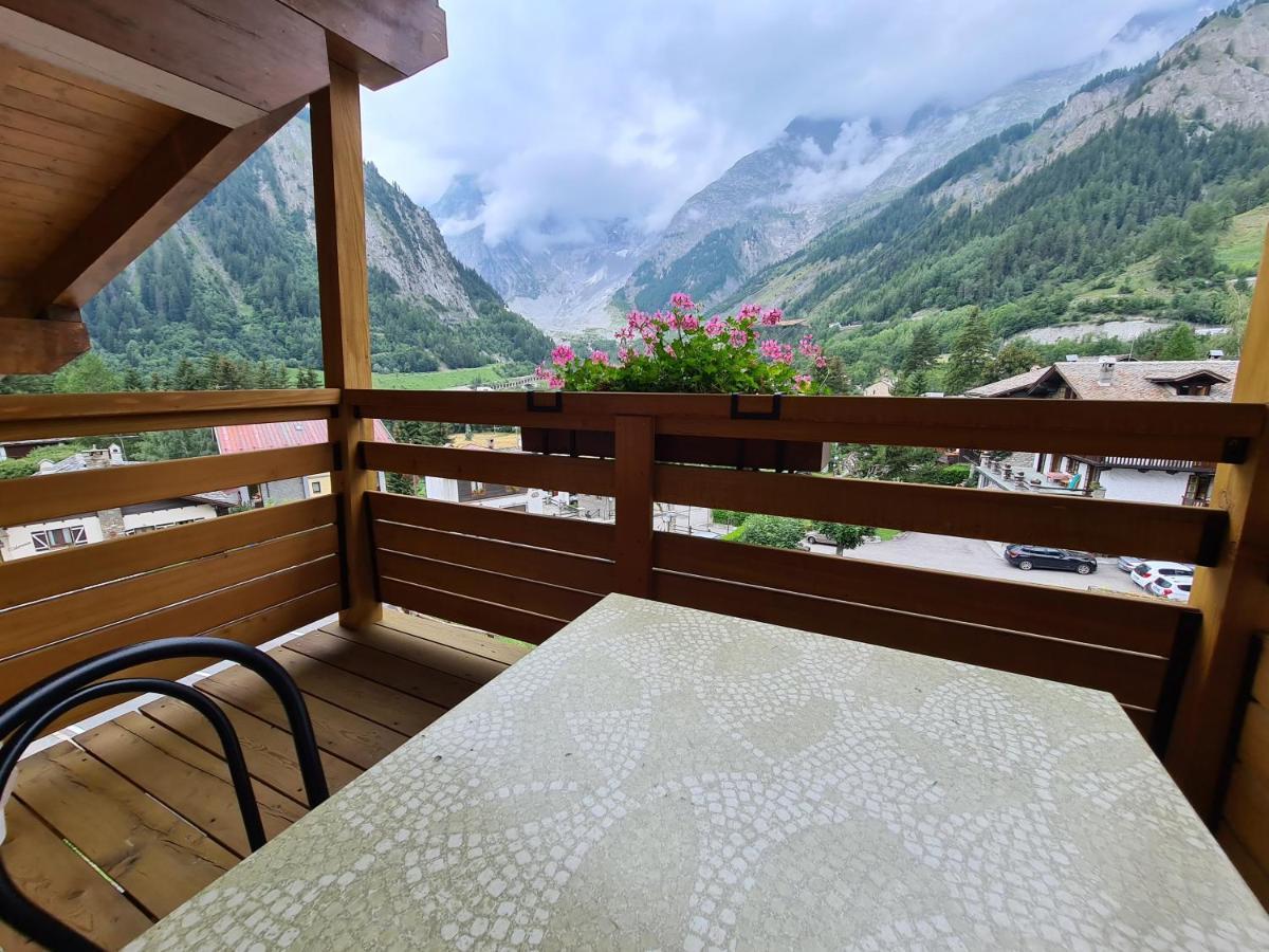 Hotel Aigle Courmayeur Buitenkant foto